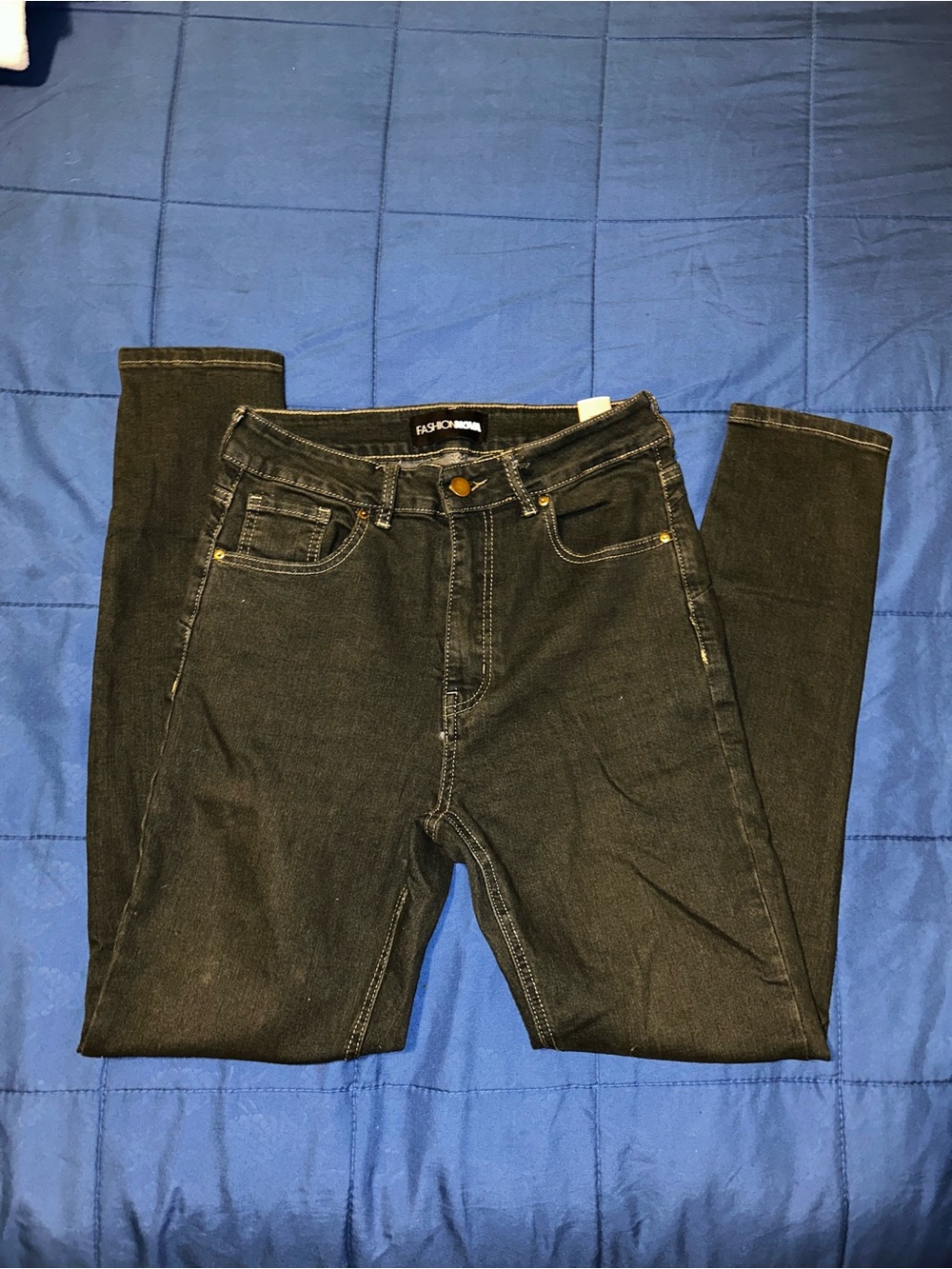 Fashion Nova straight leg Jeans